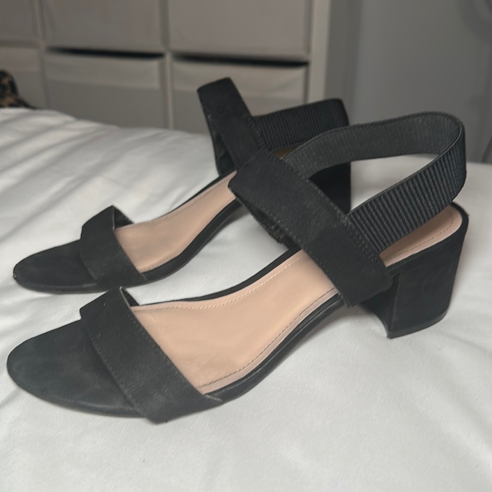 H&M low black strapped heeled sandal size 8.5